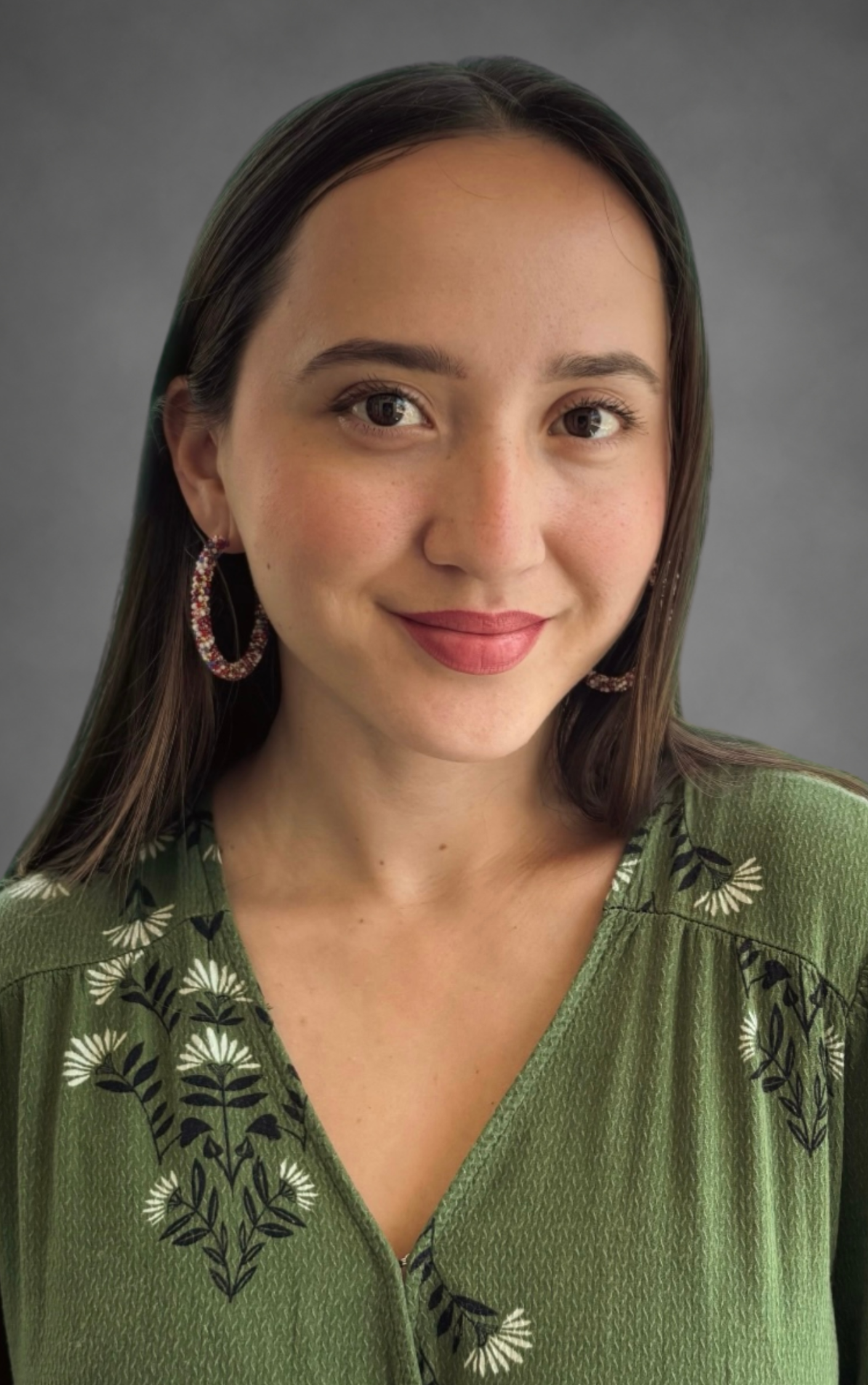 Author Ally Bloom's headshot. 